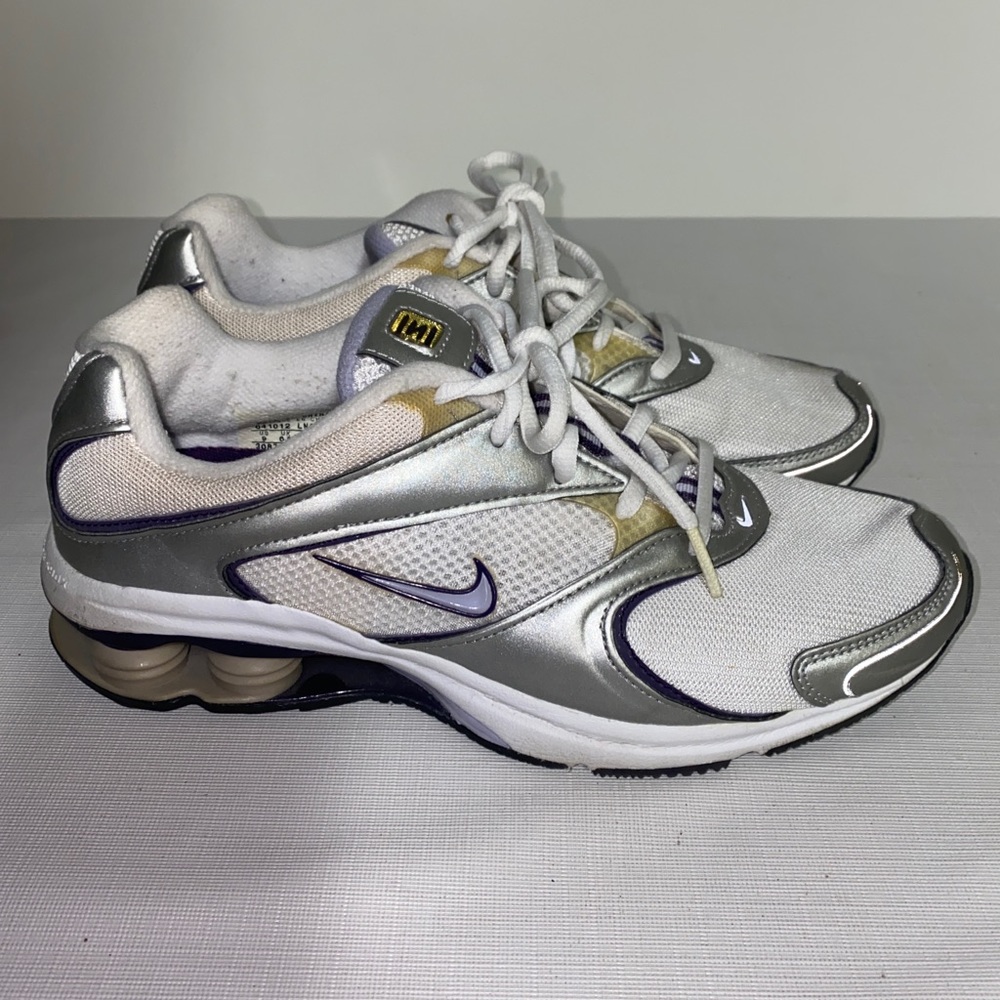 2004 nike shox